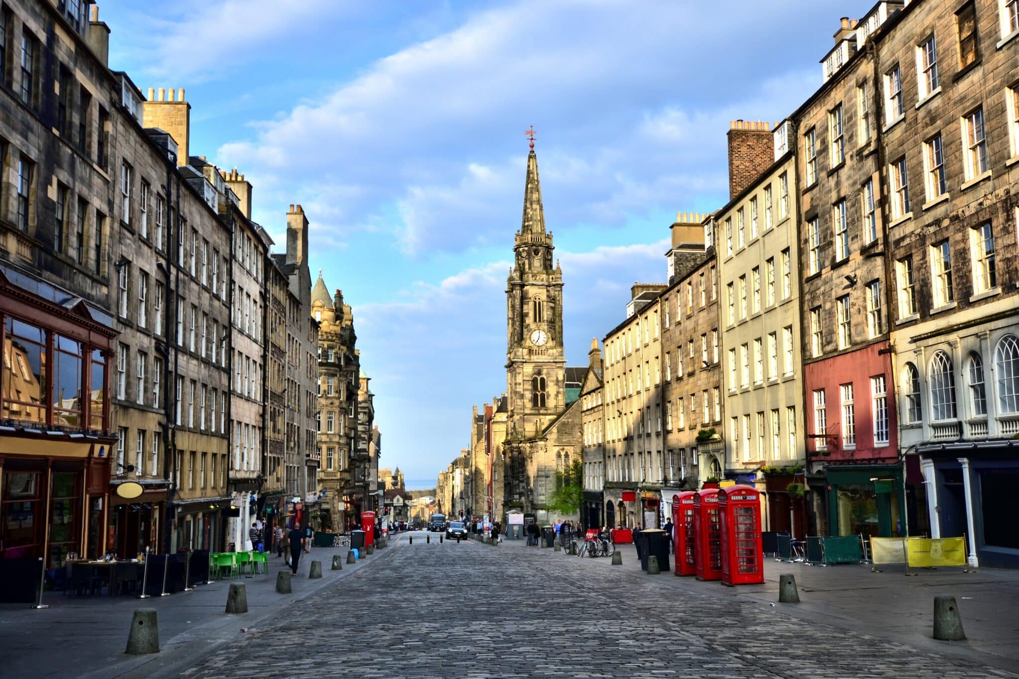 The Royal Mile 2048x1365